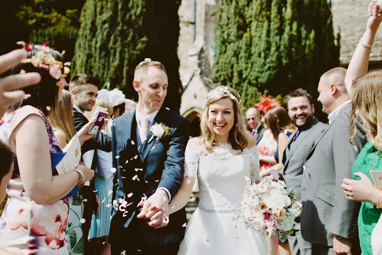 Romantic Pastel Countryside Wedding http://davidjenkinsphotography.com/