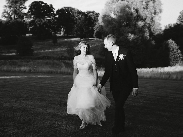 Romantic Pastel Countryside Wedding http://davidjenkinsphotography.com/