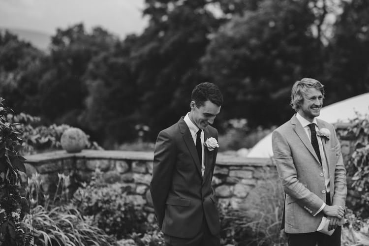 Fun DIY Back Garden Party Wedding http://www.motiejus.com/