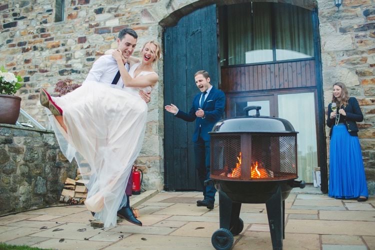 Fun DIY Back Garden Party Wedding http://www.motiejus.com/