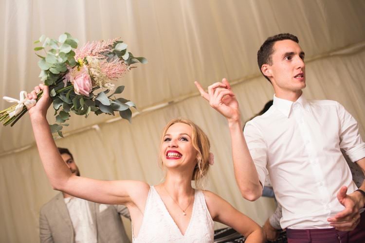 Fun DIY Back Garden Party Wedding http://www.motiejus.com/