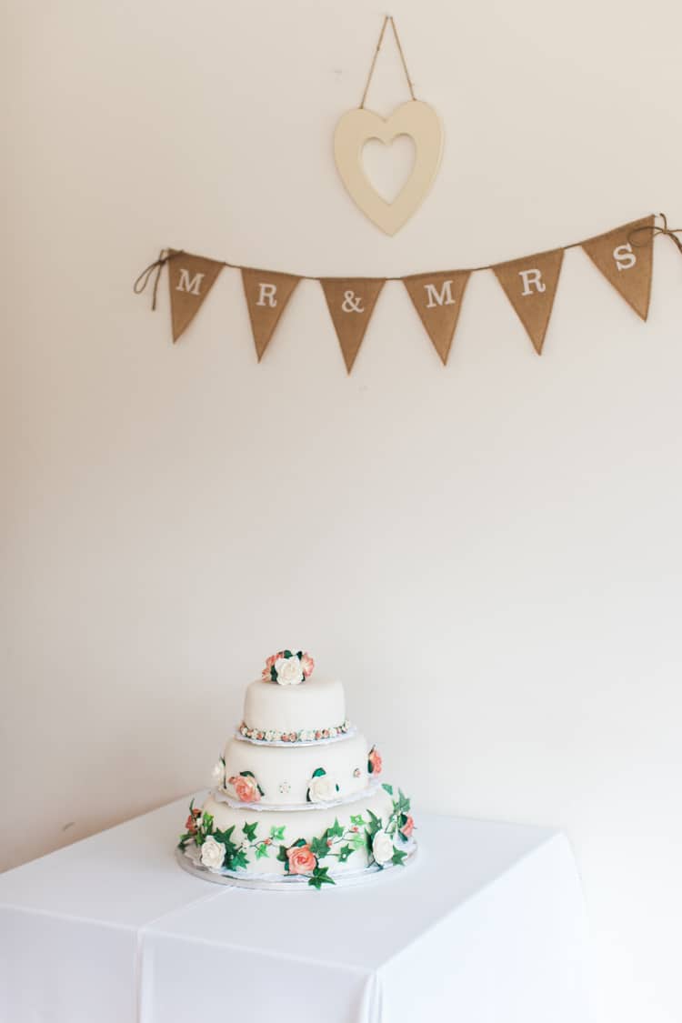 Cake Table Bunting Fresh Pretty Humanist Wedding http://summerlilystudio.com/