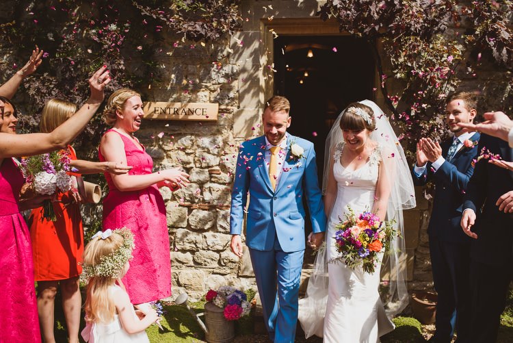 Confetti Throw Crafty Botanical Natural Wedding http://www.jacksonandcophotography.com/