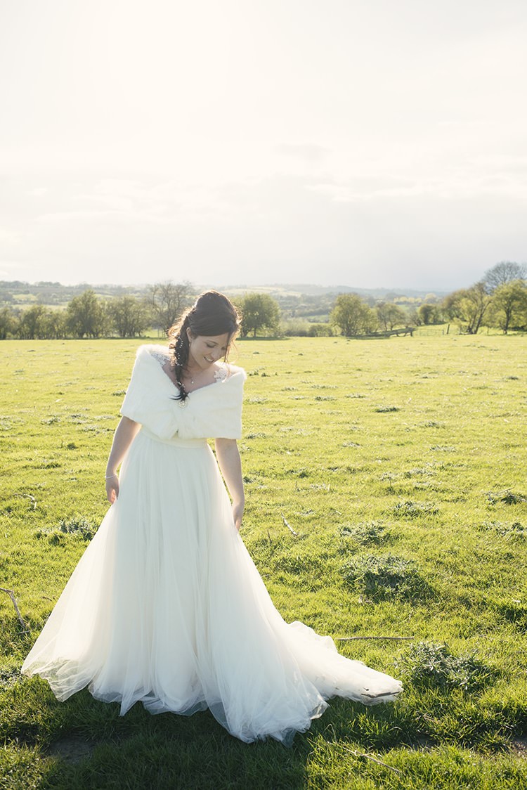 Romantic Country Tipi Wedding http://jodiecoolingphotography.com/