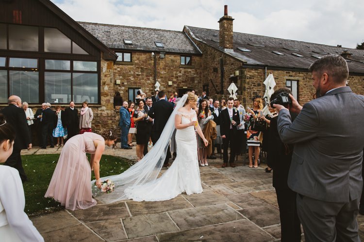 Floral Rustic Country Barn Wedding http://www.allymphotography.com/