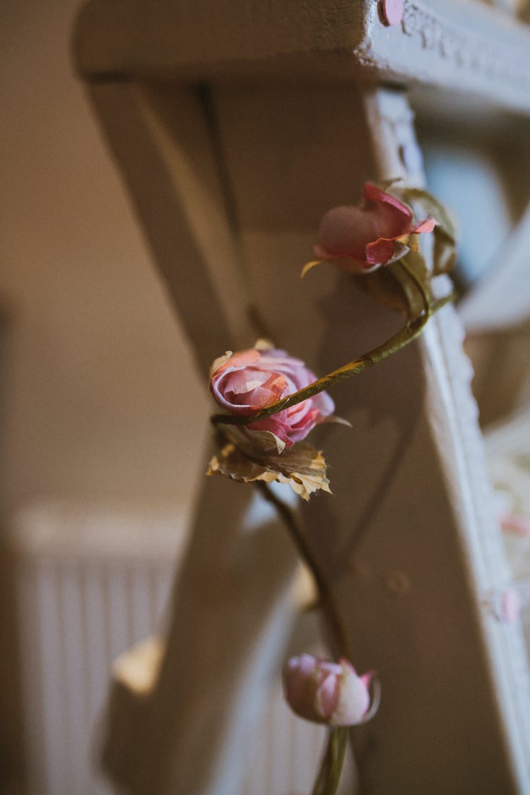 Floral Rustic Country Barn Wedding http://www.allymphotography.com/