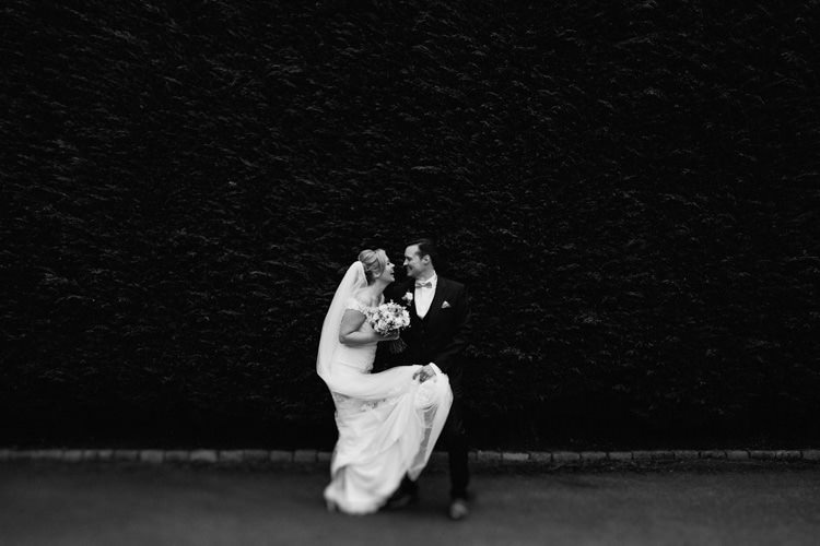 Floral Rustic Country Barn Wedding http://www.allymphotography.com/