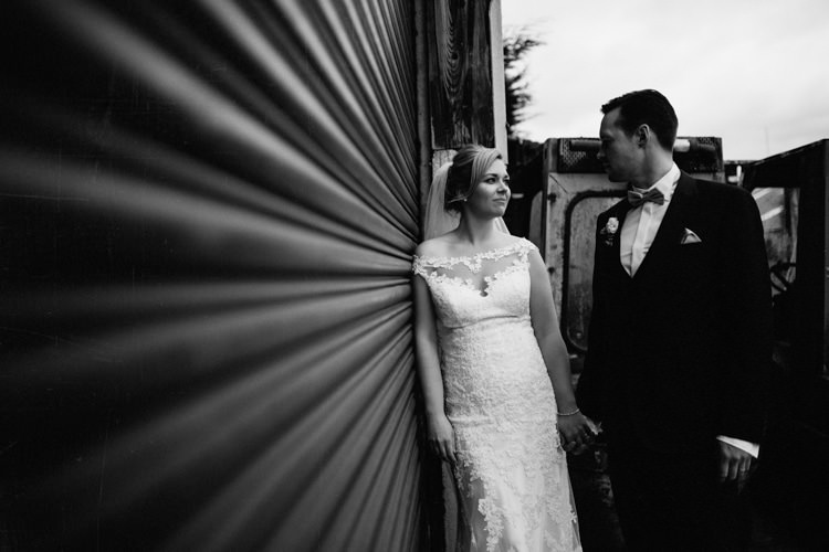 Floral Rustic Country Barn Wedding http://www.allymphotography.com/