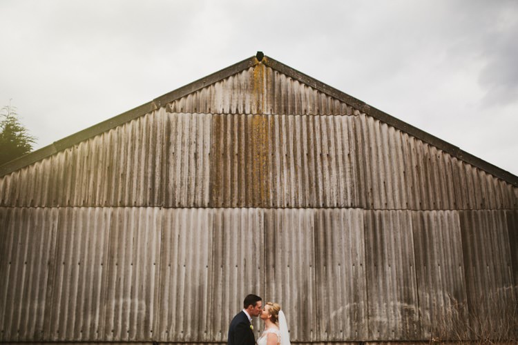 Floral Rustic Country Barn Wedding http://www.allymphotography.com/