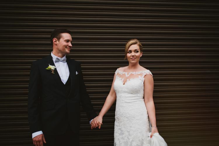 Floral Rustic Country Barn Wedding http://www.allymphotography.com/