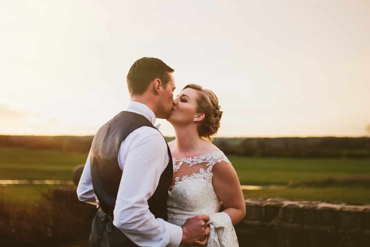 Floral Rustic Country Barn Wedding http://www.allymphotography.com/