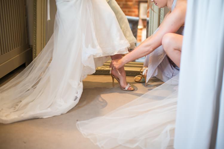 Copper Dusky Lilac Grey Rustic Barn Wedding http://www.kayleighpope.co.uk/