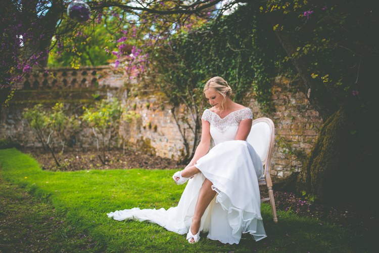 Summer Brights Jewelled Glamour Wedding Ideas http://realsimplephotography.net/