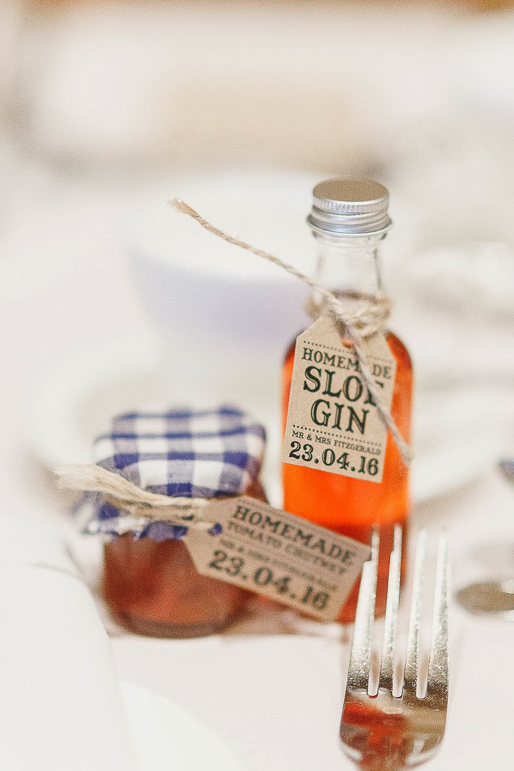 Sloe Gun Chutney Favours Outdoorsy Nature Pretty Pink Wedding http://whitestagweddings.com/