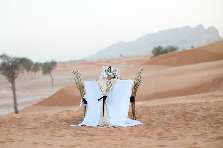Reception Table Setting White Gold Black Sand Hills Geometric Desert Dubai Wedding Ideas http://weddingphotographerdubai.me/