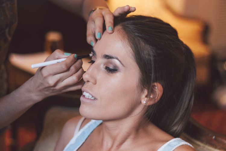 Bride Smoky Eye Makeup Ponytail Hairstyle Modern Roof Terrace Dusk Wedding Madrid http://www.lorenasanjose.com/