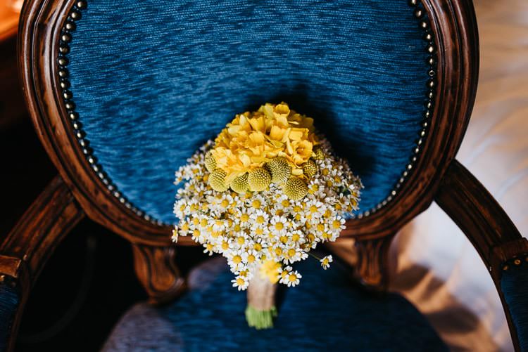Daisy Billy Ball Hydrangea Bouquet Flowers Bride Bridal Creative DIY Yellow Wedding http://elainewilliamsphoto.com/