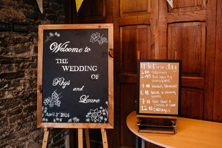 Creative DIY Yellow Wedding http://elainewilliamsphoto.com/