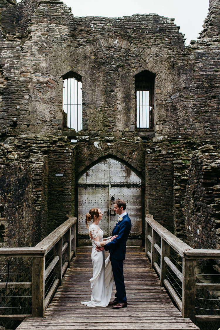 Creative DIY Yellow Wedding http://elainewilliamsphoto.com/