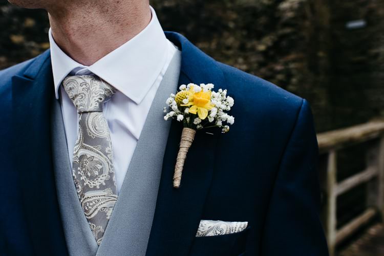 Daffodil Gypsophila Buttonhole Groom Creative DIY Yellow Wedding http://elainewilliamsphoto.com/