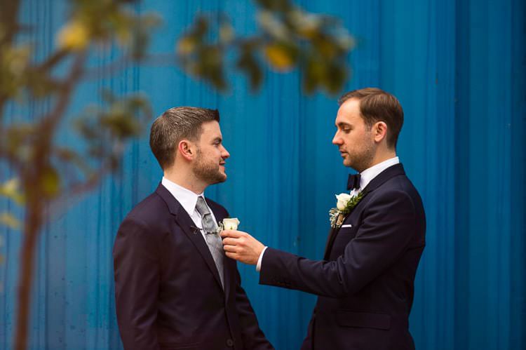 Urban London Stylish Navy White Wedding http://karibellamy.com/