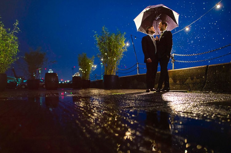 Urban London Stylish Navy White Wedding http://karibellamy.com/