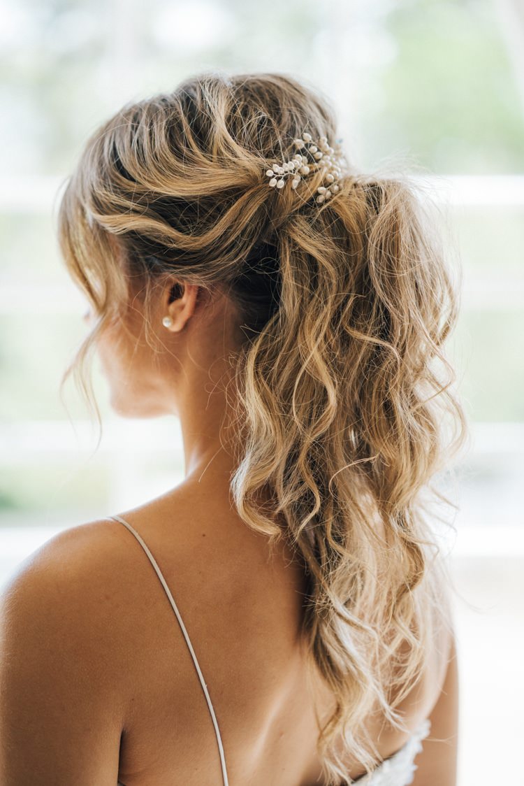 Hair Style Bride Bridal Up Loose Waves Long Vintage Glam Rose Gold Pink Wedding Ideas http://ivoryfayre.com/