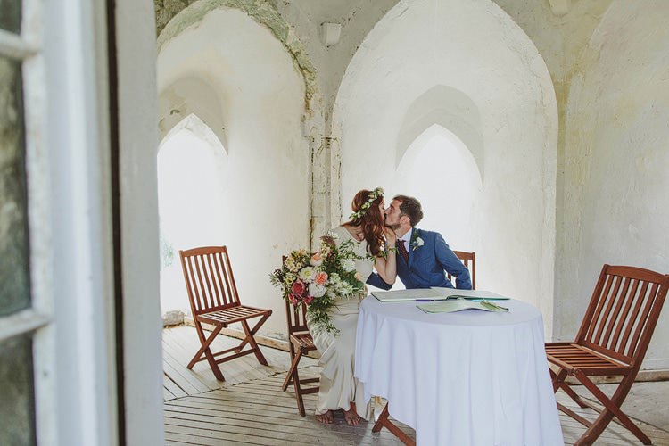 Whimsical Outdoor Floral Wedding http://www.lukehayden.co.uk/