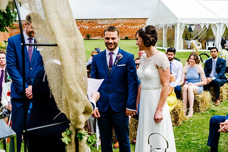 Rustic Relaxed Country Garden Wedding http://www.dmcclane.com/