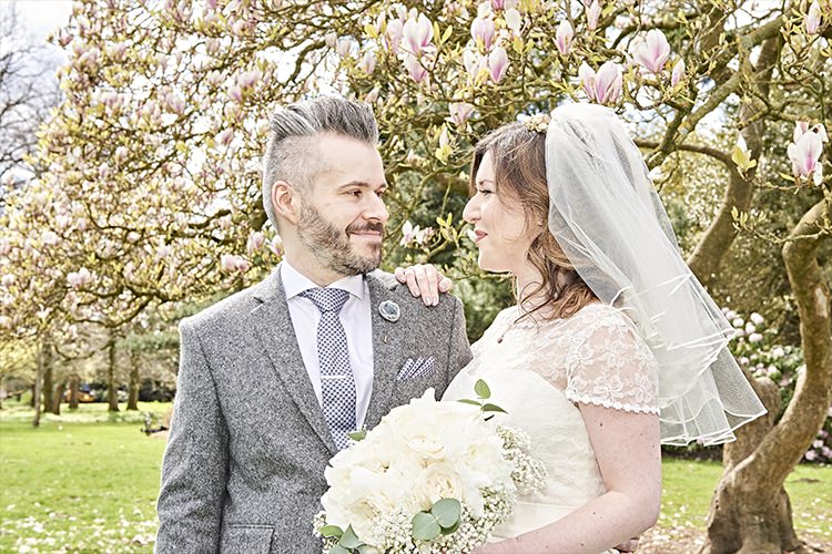 Modern Mint Gold Grey City Wedding http://www.studiocano.co.uk/