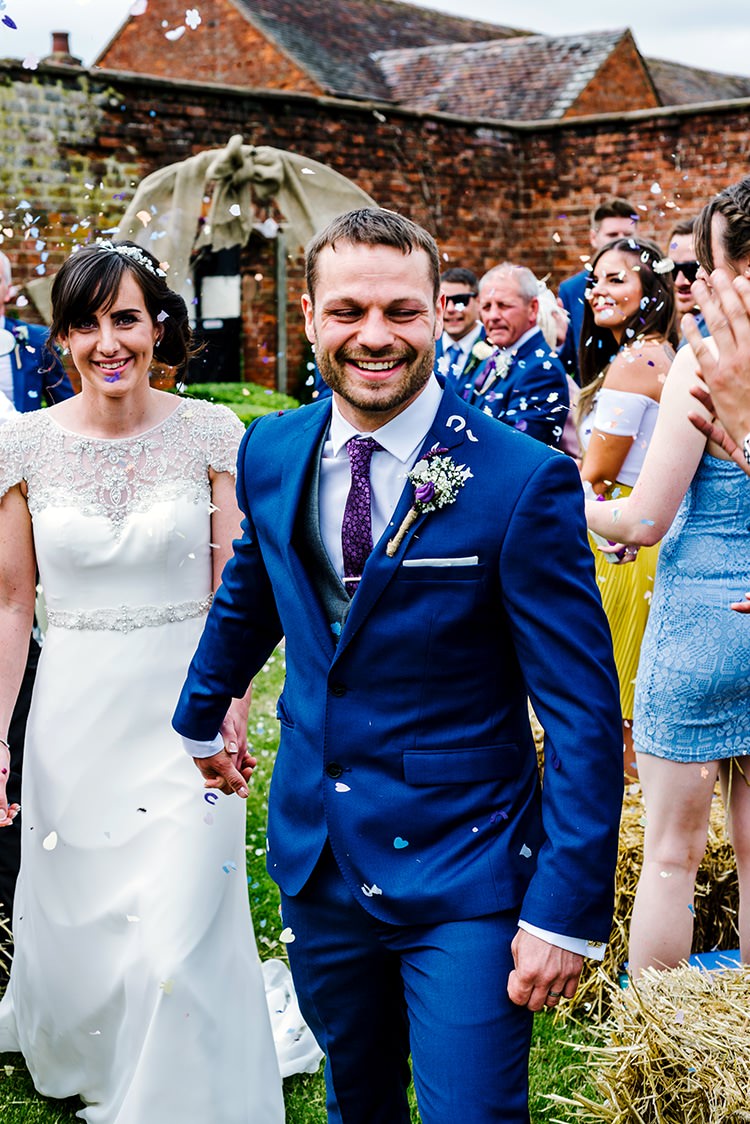 Confetti Throw Rustic Relaxed Country Garden Wedding http://www.dmcclane.com/