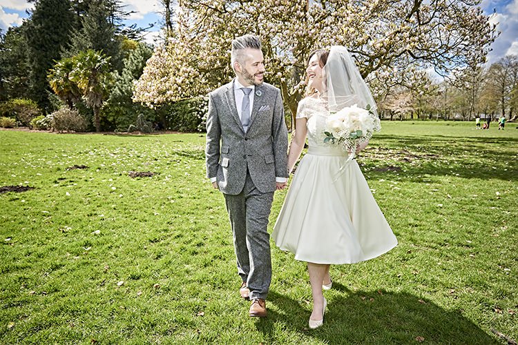 Modern Mint Gold Grey City Wedding http://www.studiocano.co.uk/