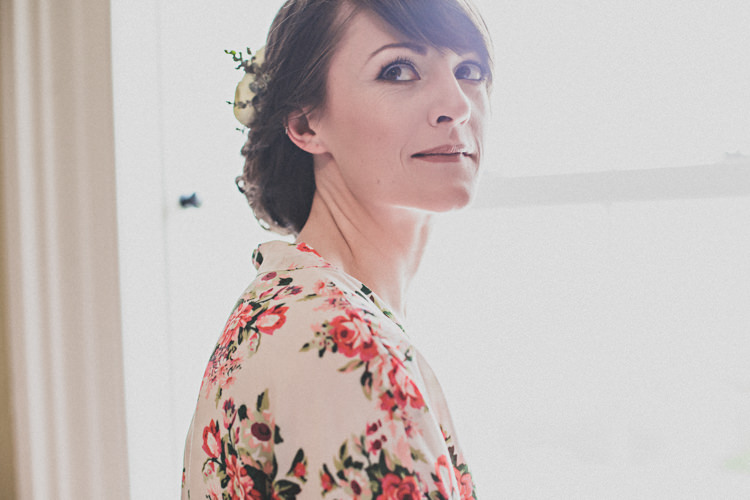 Pretty DIY Farm Wedding http://www.johnelphinstonestirling.com/