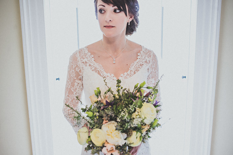 Bride Bridal Make Up Look Bouquet Wild Flowers Pretty DIY Farm Wedding http://www.johnelphinstonestirling.com/