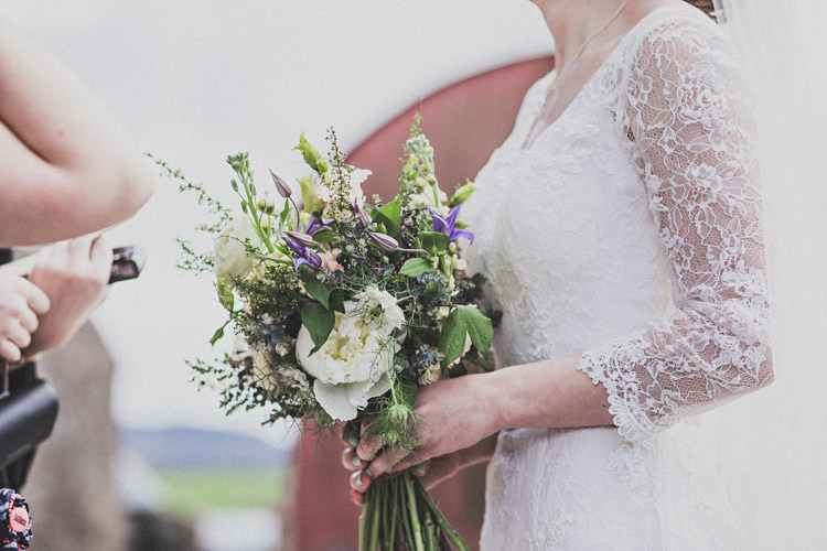 Pretty DIY Farm Wedding http://www.johnelphinstonestirling.com/
