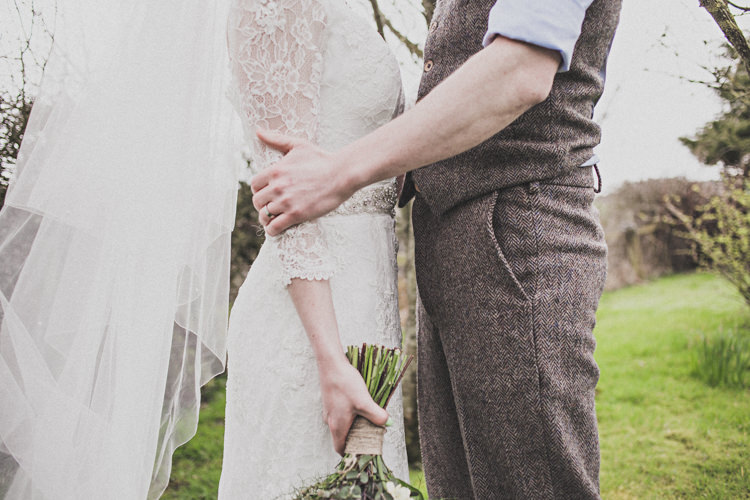 Pretty DIY Farm Wedding http://www.johnelphinstonestirling.com/