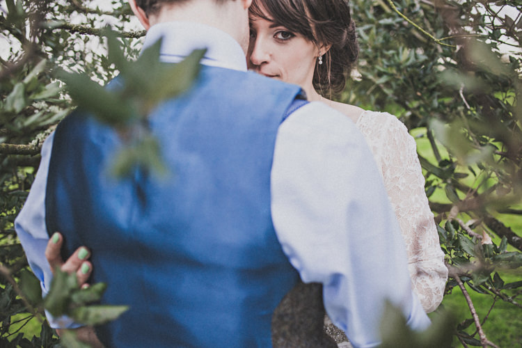 Pretty DIY Farm Wedding http://www.johnelphinstonestirling.com/