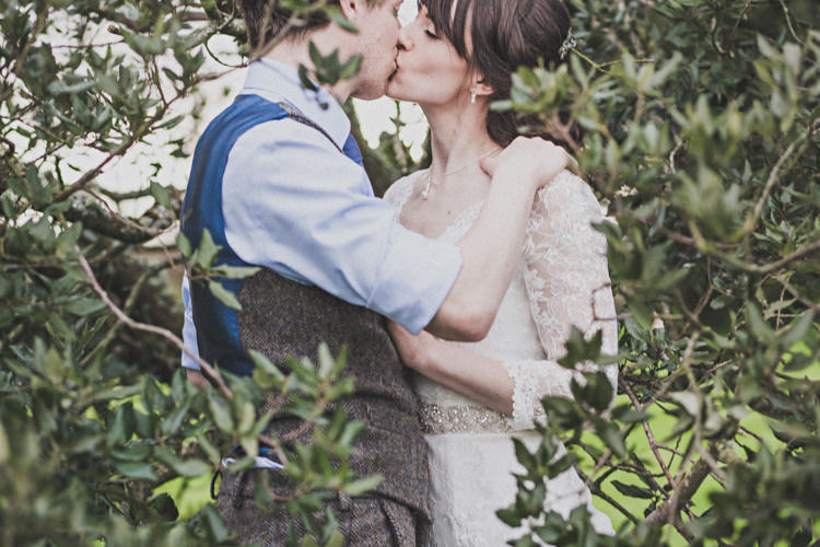 Pretty DIY Farm Wedding http://www.johnelphinstonestirling.com/
