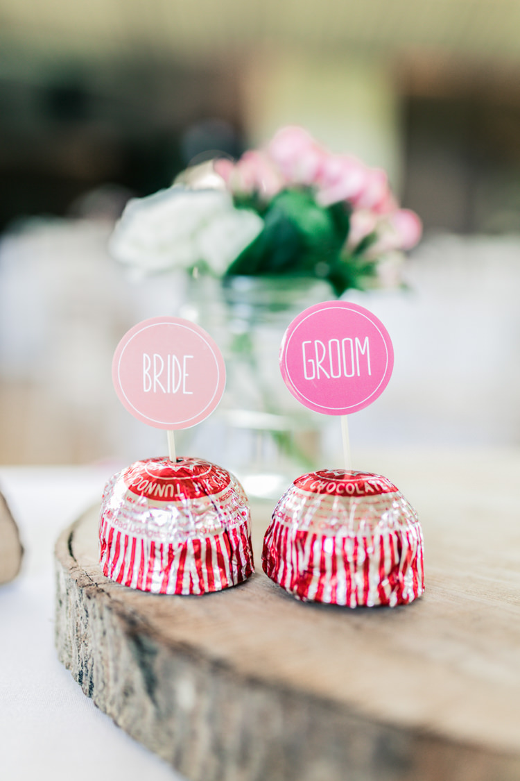 Favours Place Names Tea Cakes Sweets Romantic Coral Summer Wedding http://www.ljm-photography.co.uk/