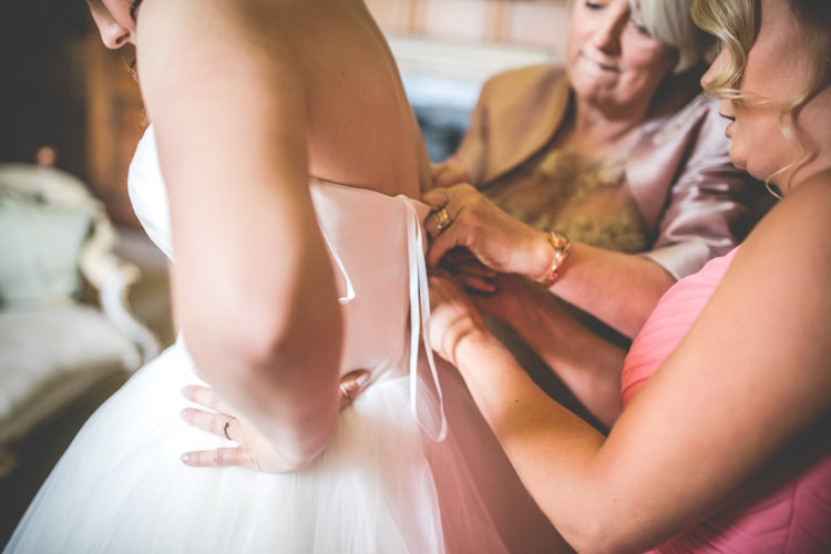 Romantic Coral Summer Wedding http://www.ljm-photography.co.uk/