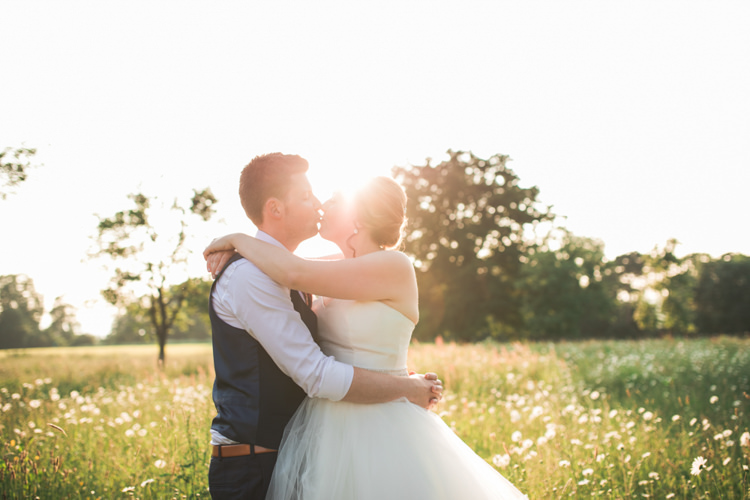 Romantic Coral Summer Wedding http://www.ljm-photography.co.uk/