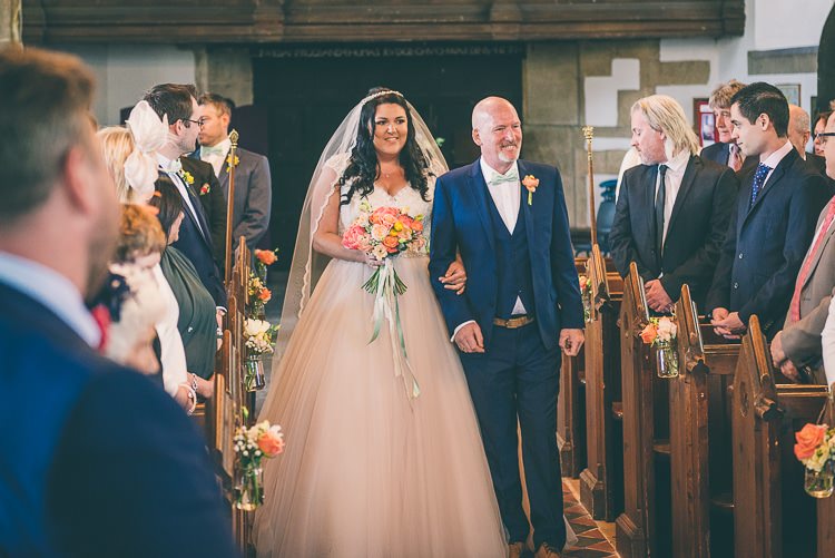 Eclectic Colour Pop Barn Wedding http://www.robtarren.co.uk/