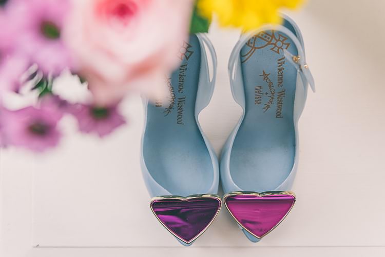 Heart Shoes Bride Bridal Eclectic Colour Pop Barn Wedding http://www.robtarren.co.uk/
