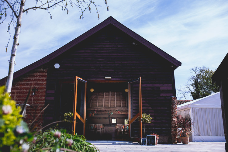 Mint Peach Rustic Barn Wedding http://hannahhallphotography.co.uk/