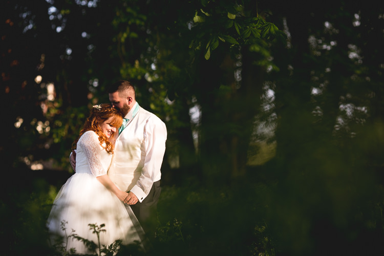 Mint Peach Rustic Barn Wedding http://hannahhallphotography.co.uk/