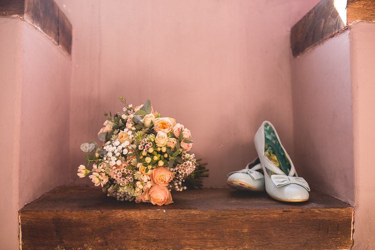 Bouquet Flowers Bride Bridal Wax Rose Mint Peach Rustic Barn Wedding http://hannahhallphotography.co.uk/