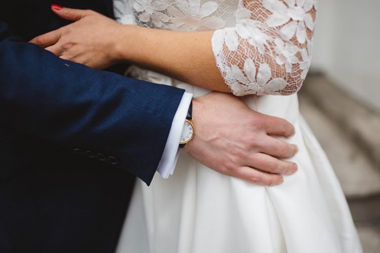 Chic City White Gold Wedding http://www.francessales.co.uk/