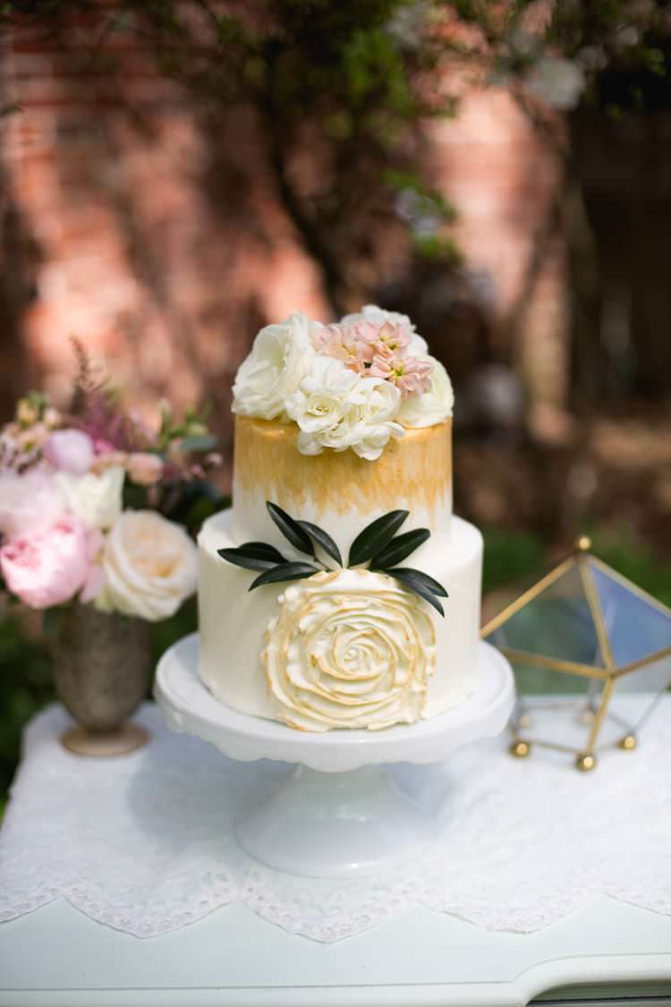 Wedding Cake Gold Cream Flowers Roses Leaves White Cake Stand Gold Pentagon Pink Florals Romantic Vintage Wedding Ideas http://katymurrayphotography.com/