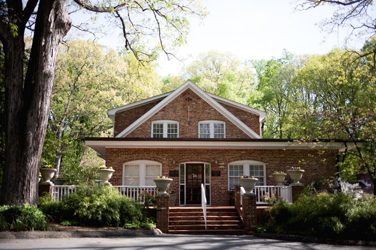 Venue Ideas Rockwood Manor Trees Greenery Romantic Vintage Wedding Ideas http://katymurrayphotography.com/