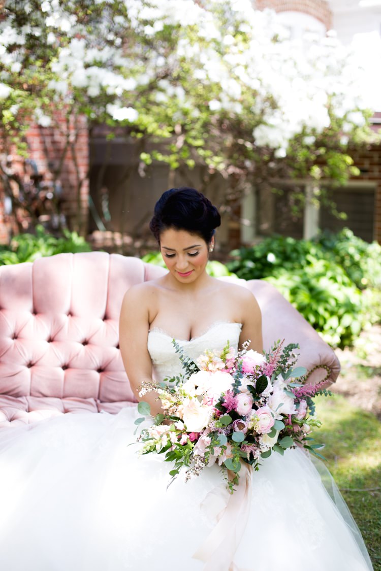 Romantic Vintage Wedding Ideas http://katymurrayphotography.com/